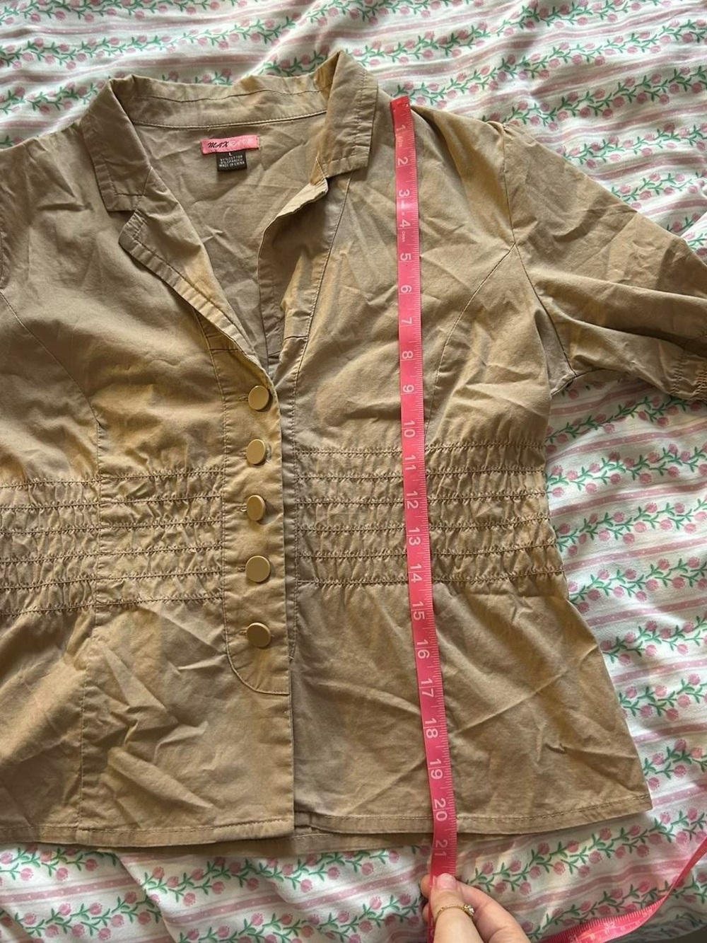 Max Rave Short Sleeve Button-Front Top in Tan - Picture 4 of 5